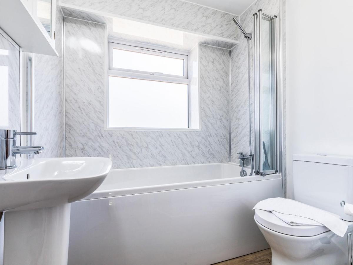 Pass The Keys Lovely Ground Floor Flat With Large Garden Chichester Exterior photo
